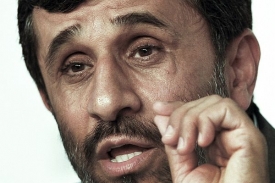 Mahmúd Ahmadínežád na náštěvě v Číně.